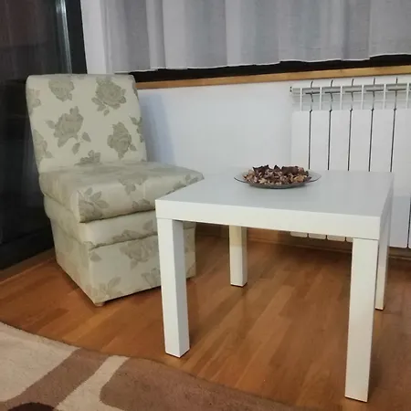Simon Apartment *